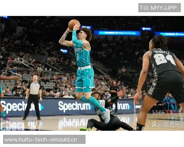 马刺与开拓者激战正酣视频直播精彩瞬间不容错过