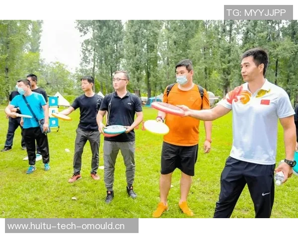 飞盘盛宴:深入了解上海飞盘队的灵活战术与团队精神 飞盘盛宴:深入了解上海飞盘队的灵活战术与团队精神